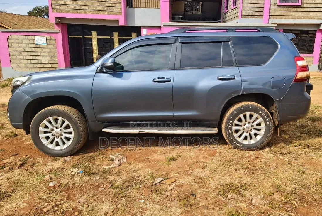 Toyota Land Cruiser Prado 2014 Gray