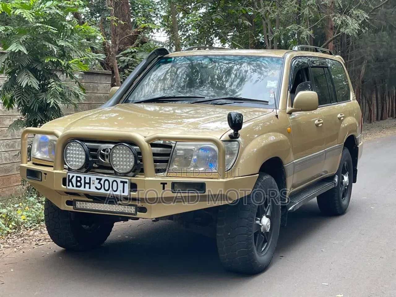Toyota Land Cruiser 2003 Gold