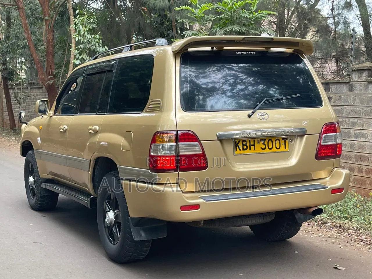 Toyota Land Cruiser 2003 Gold