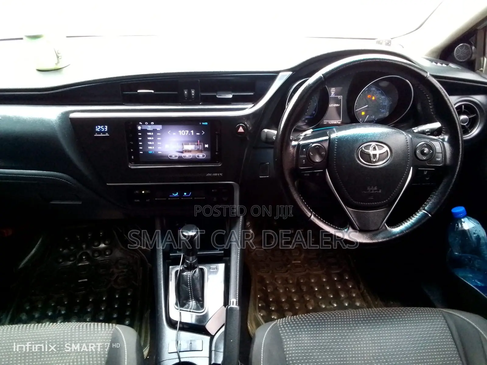 Toyota Auris 2016 Red