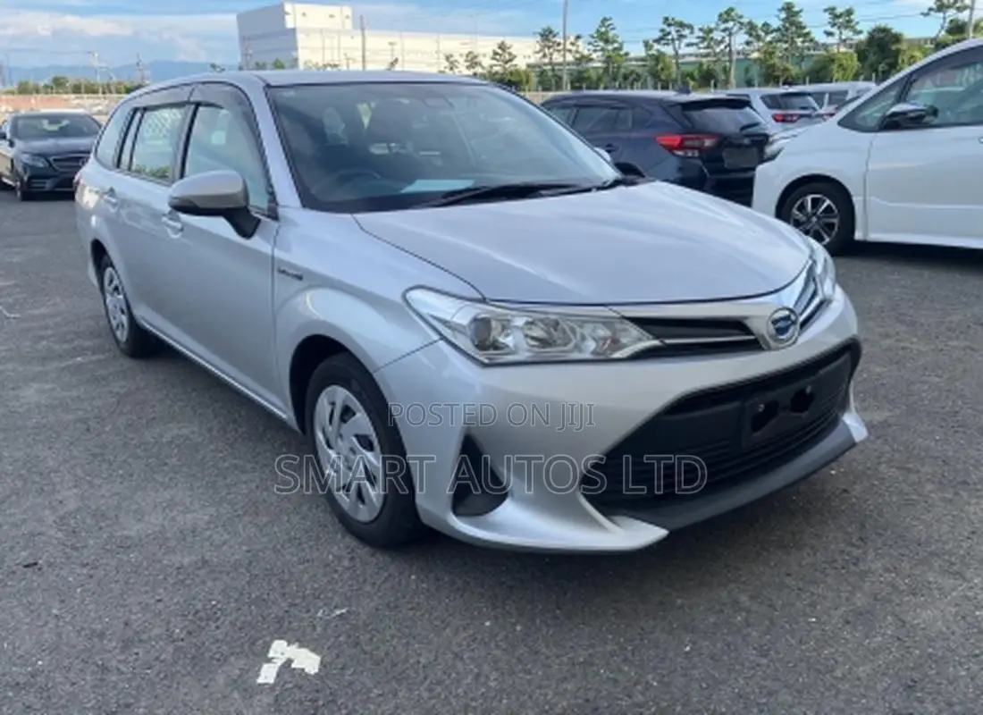Toyota Corolla Fielder 1.5 Hybrid FWD 2020
