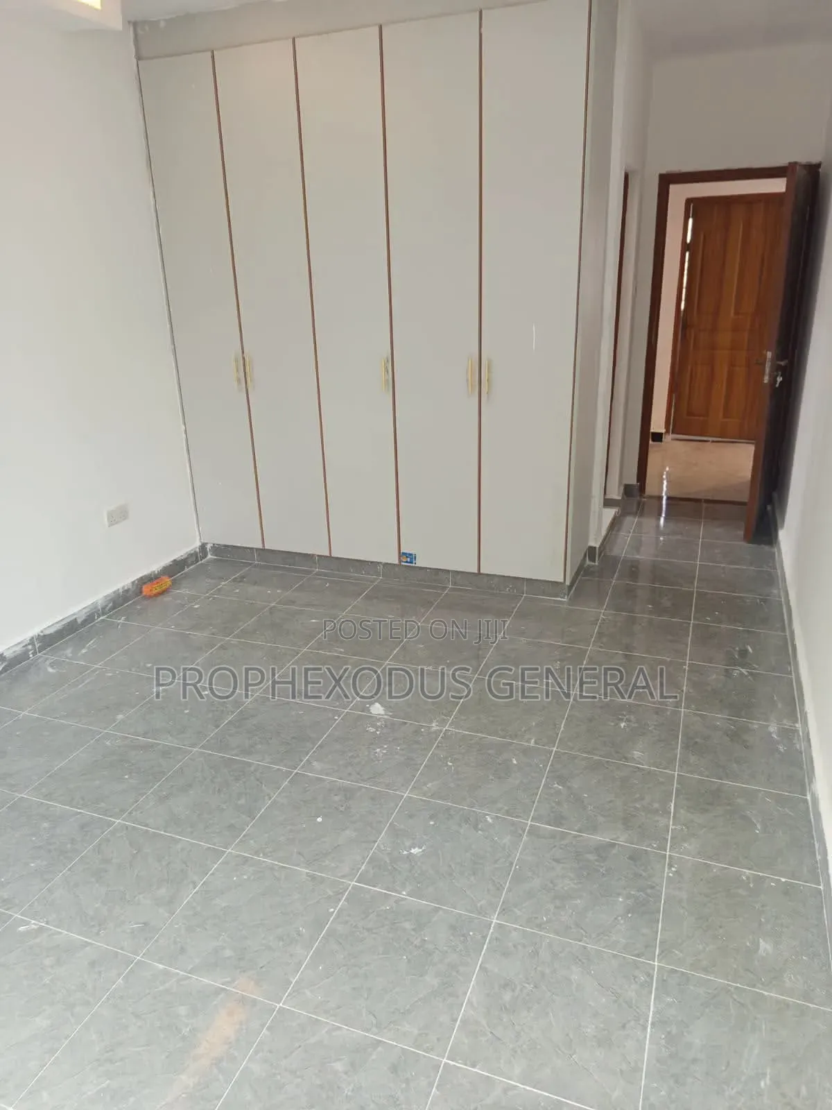 4bdrm Bungalow in Matasia for sale