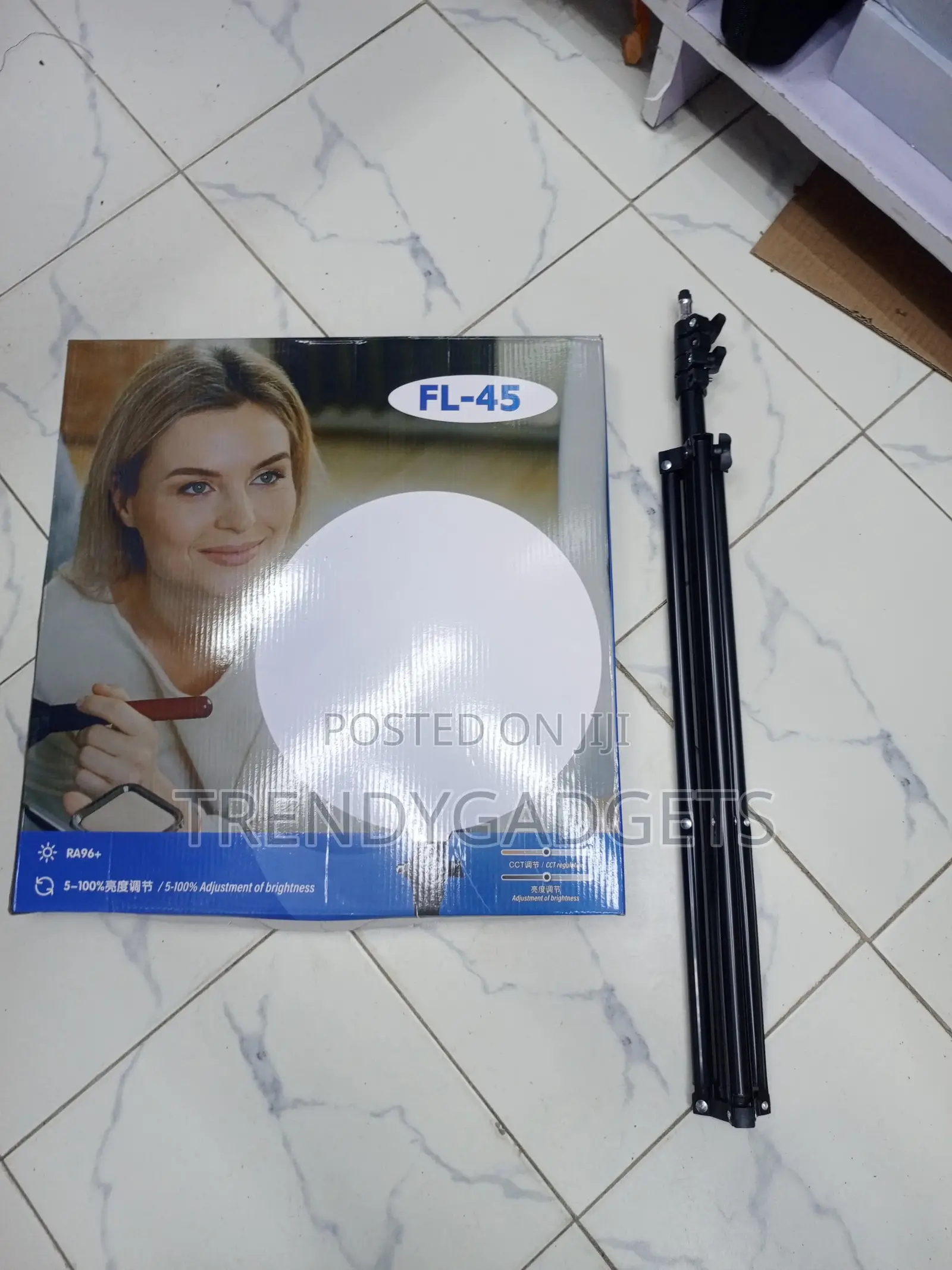 FL-45 Professional 18 Inch LED Ring Fill Light RA96+ With Tripod