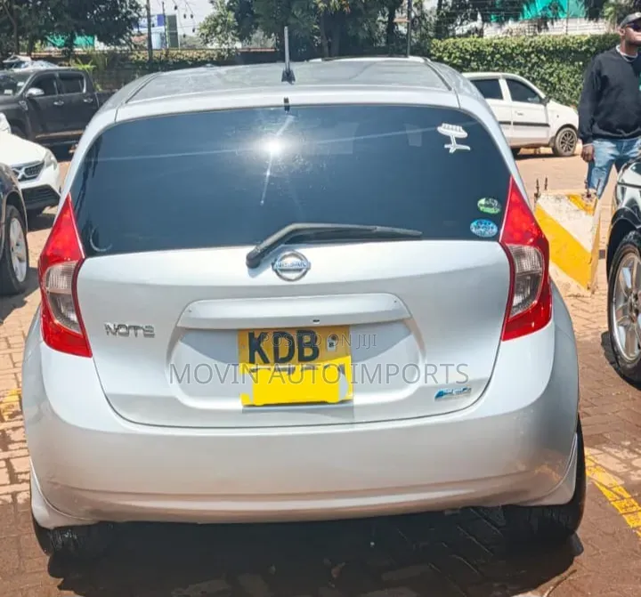 Nissan Note 2013 Silver