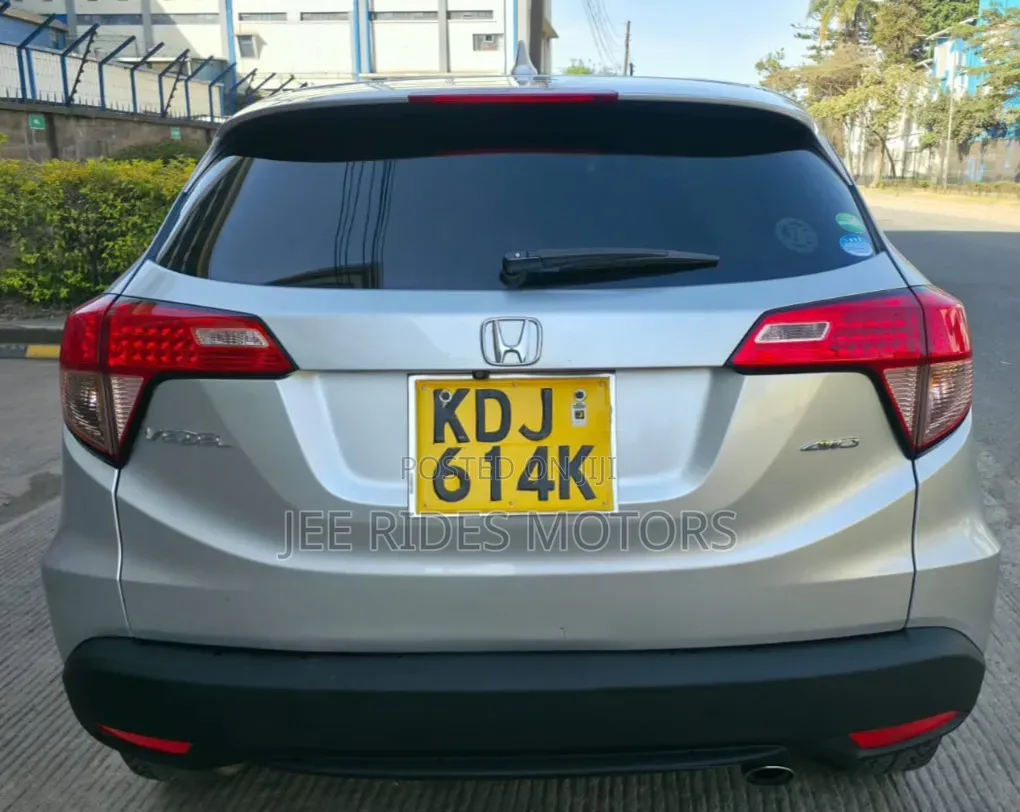 Honda Vezel 2015 Silver