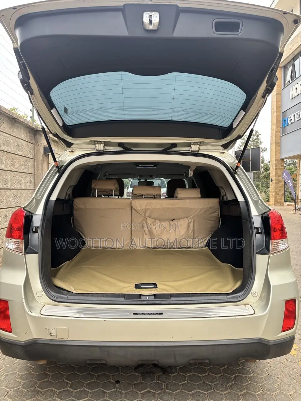 Subaru Outback 2009 Gold