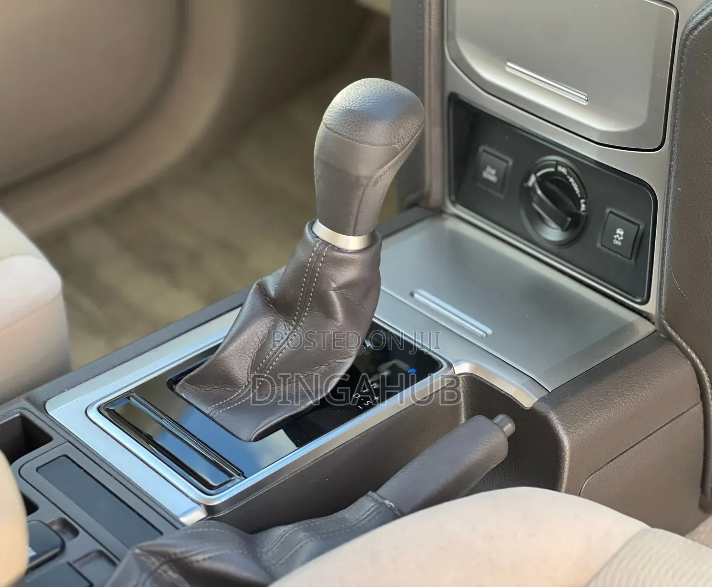 Toyota Land Cruiser Prado 2.7 2019 White