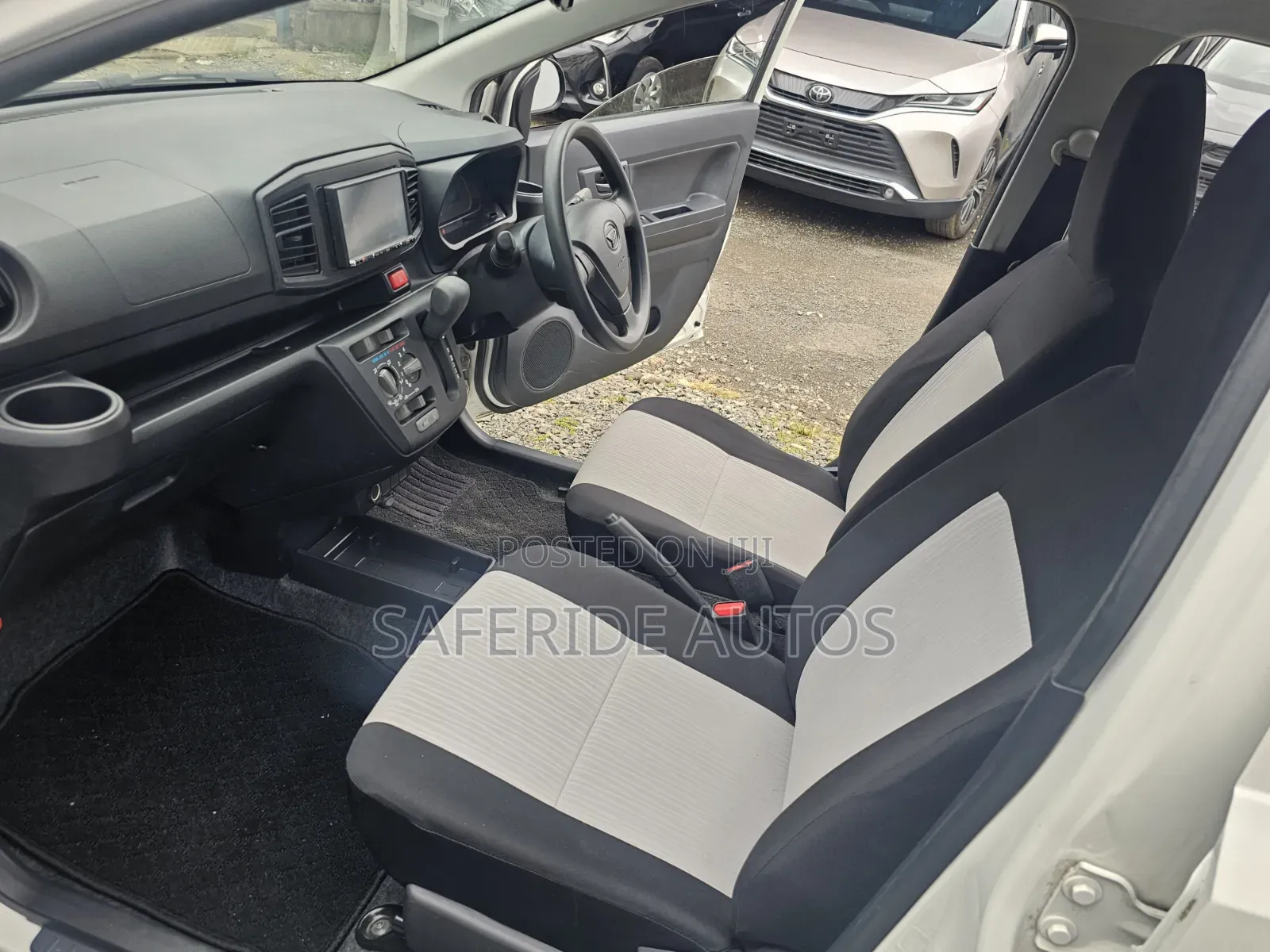Daihatsu Mira 2019 White