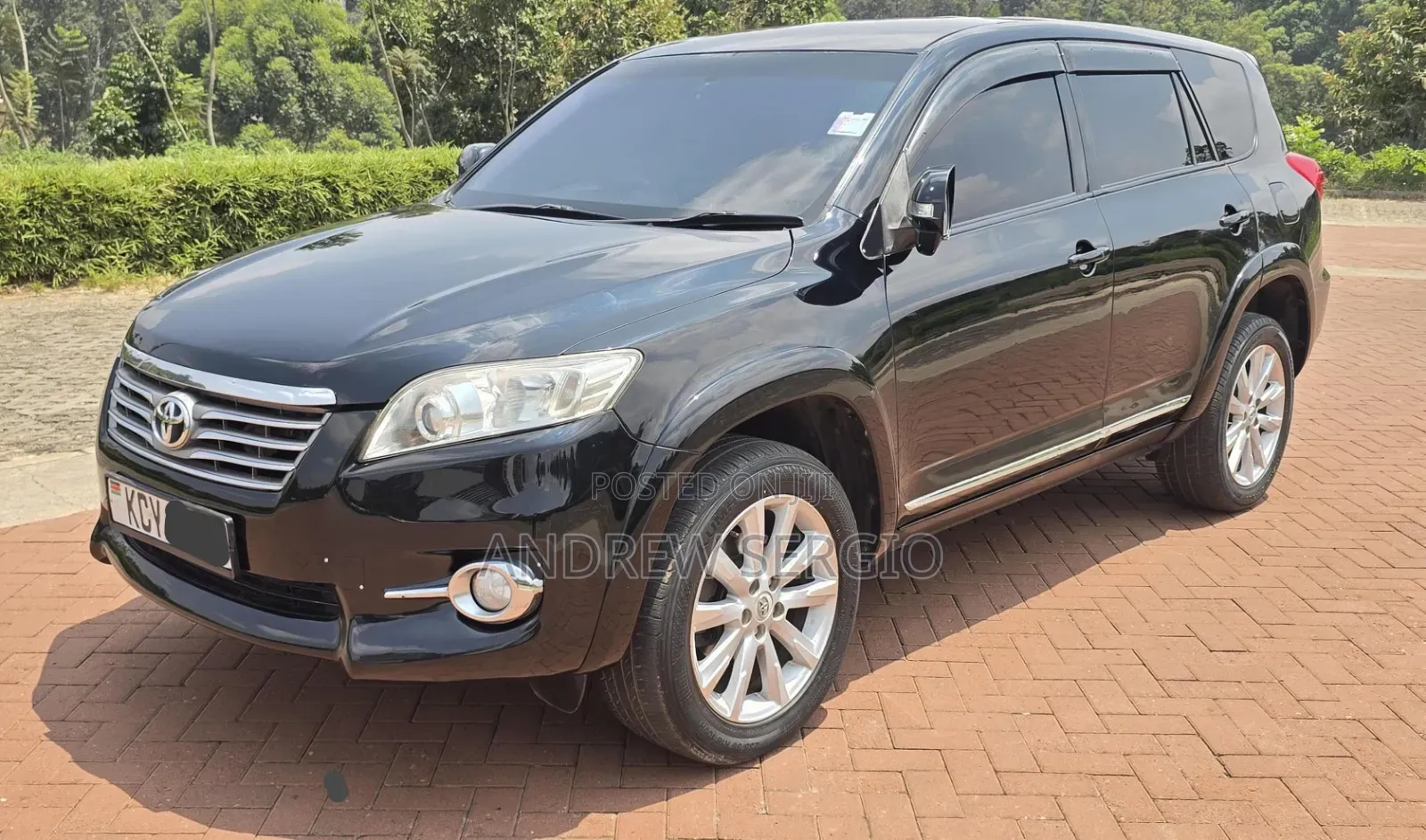 Toyota Vanguard 2012 Black