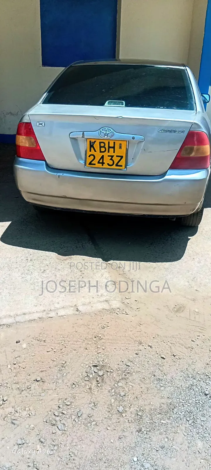 Toyota Corolla 2002 Gold