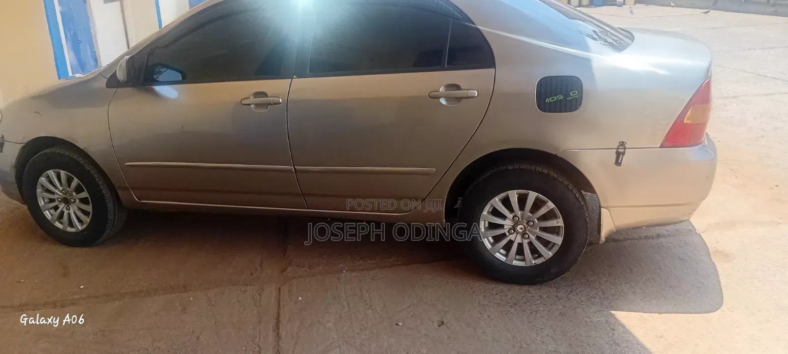 Toyota Corolla 2002 Gold