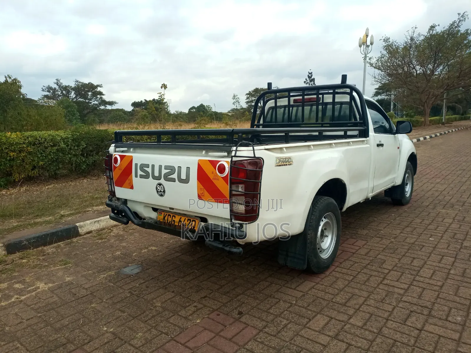 Isuzu D-MAX 2015 White