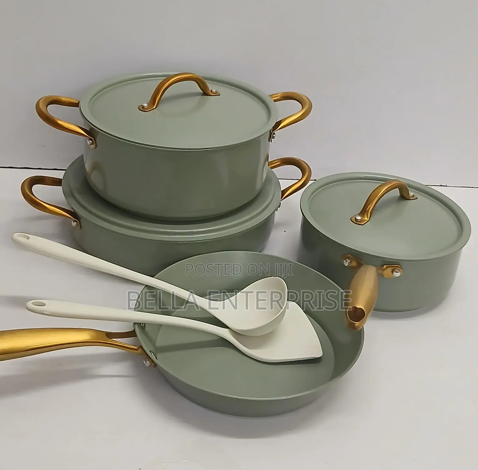 12pcs Ceramic Cookware Set With Gold Coloured Handles Available