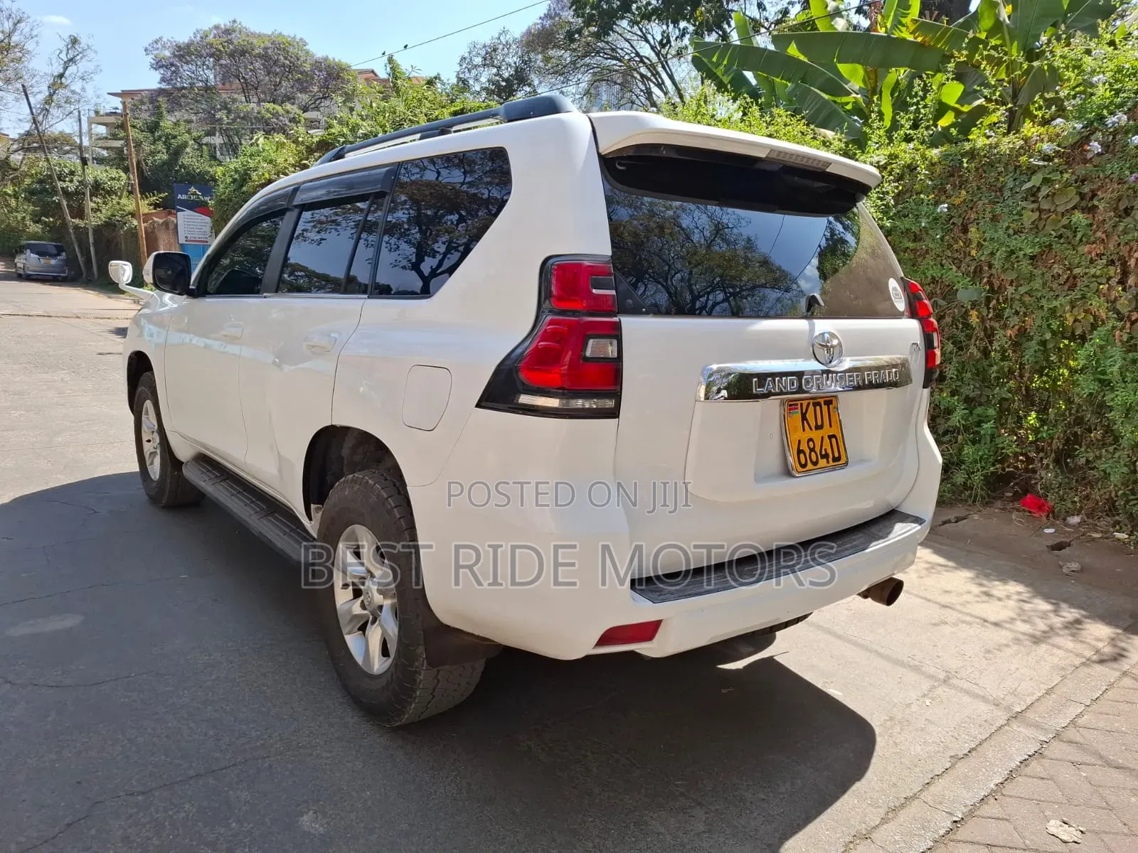 Toyota Land Cruiser Prado 2.7 i 2011 White