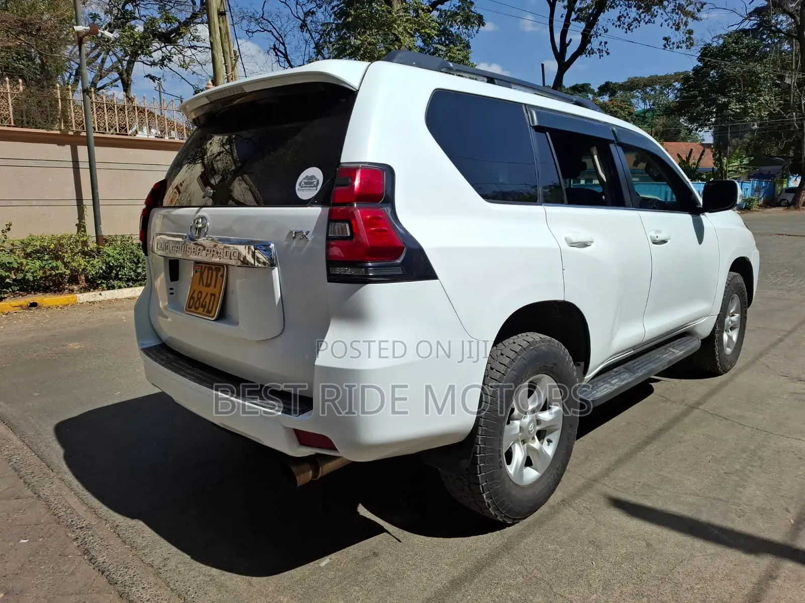 Toyota Land Cruiser Prado 2.7 i 2011 White
