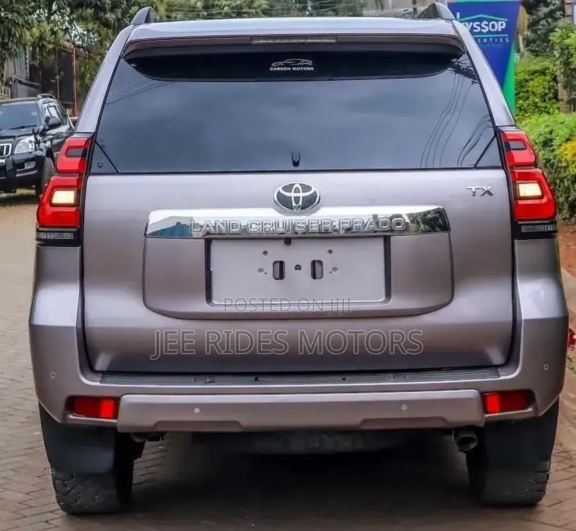 Toyota Land Cruiser Prado 2018 Brown