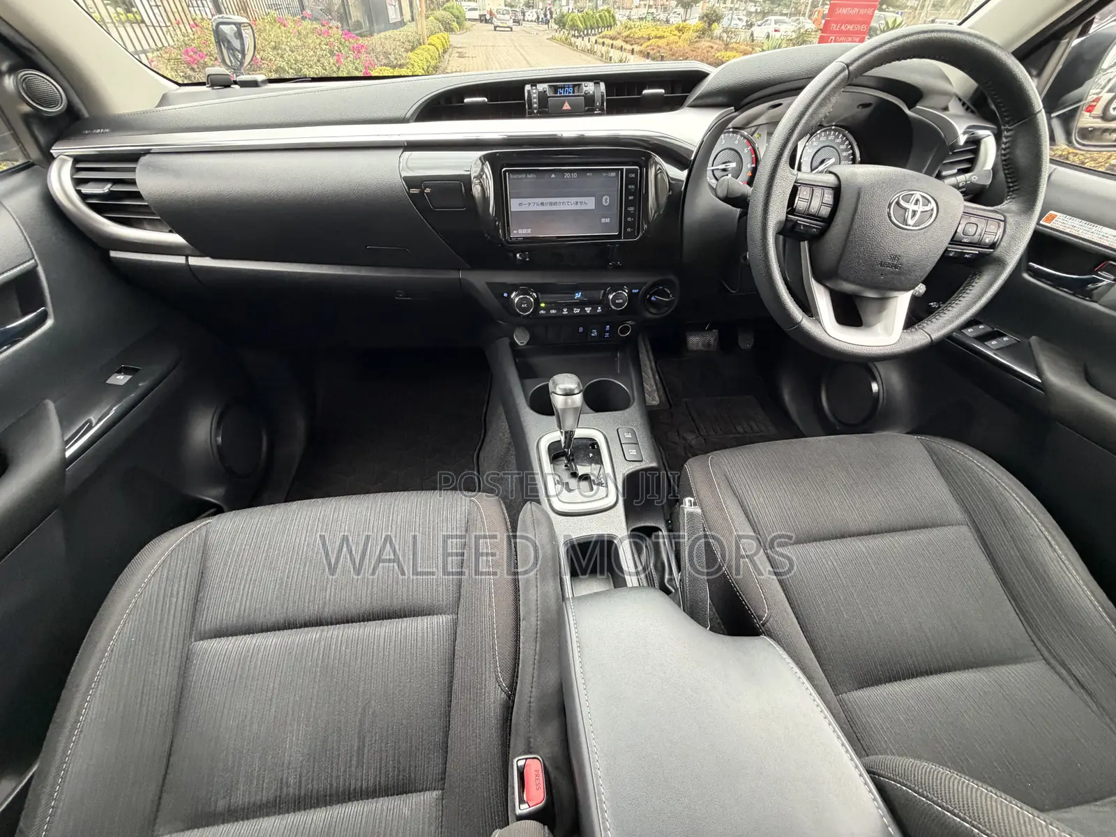 Toyota Hilux 2021 Black