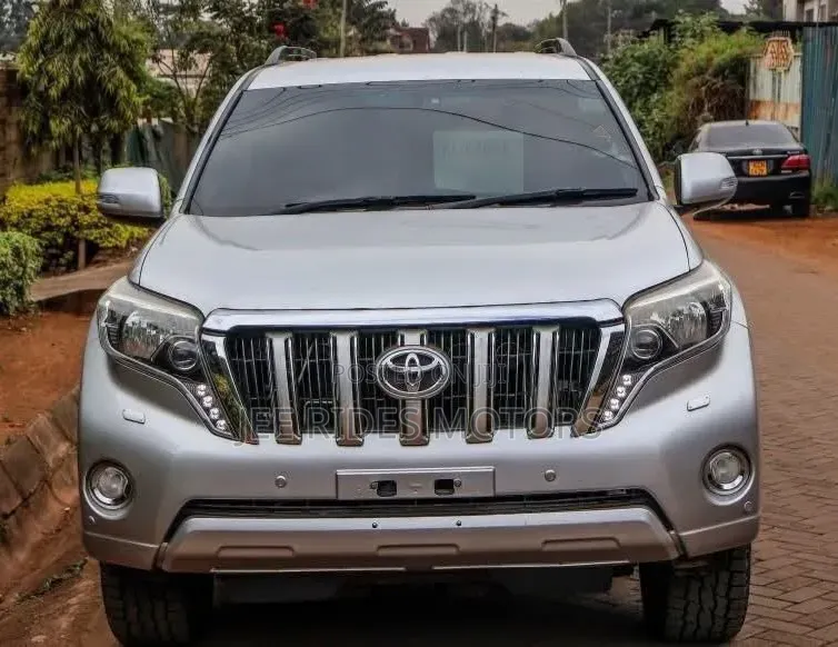 Toyota Land Cruiser Prado 2012
