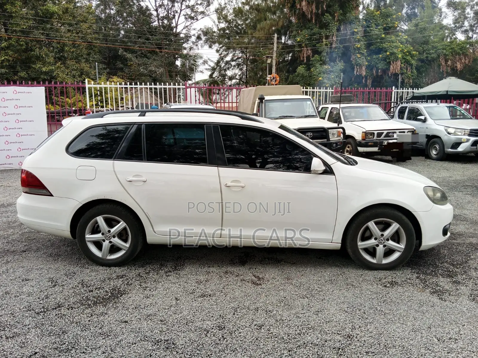 Volkswagen Golf 2011 White