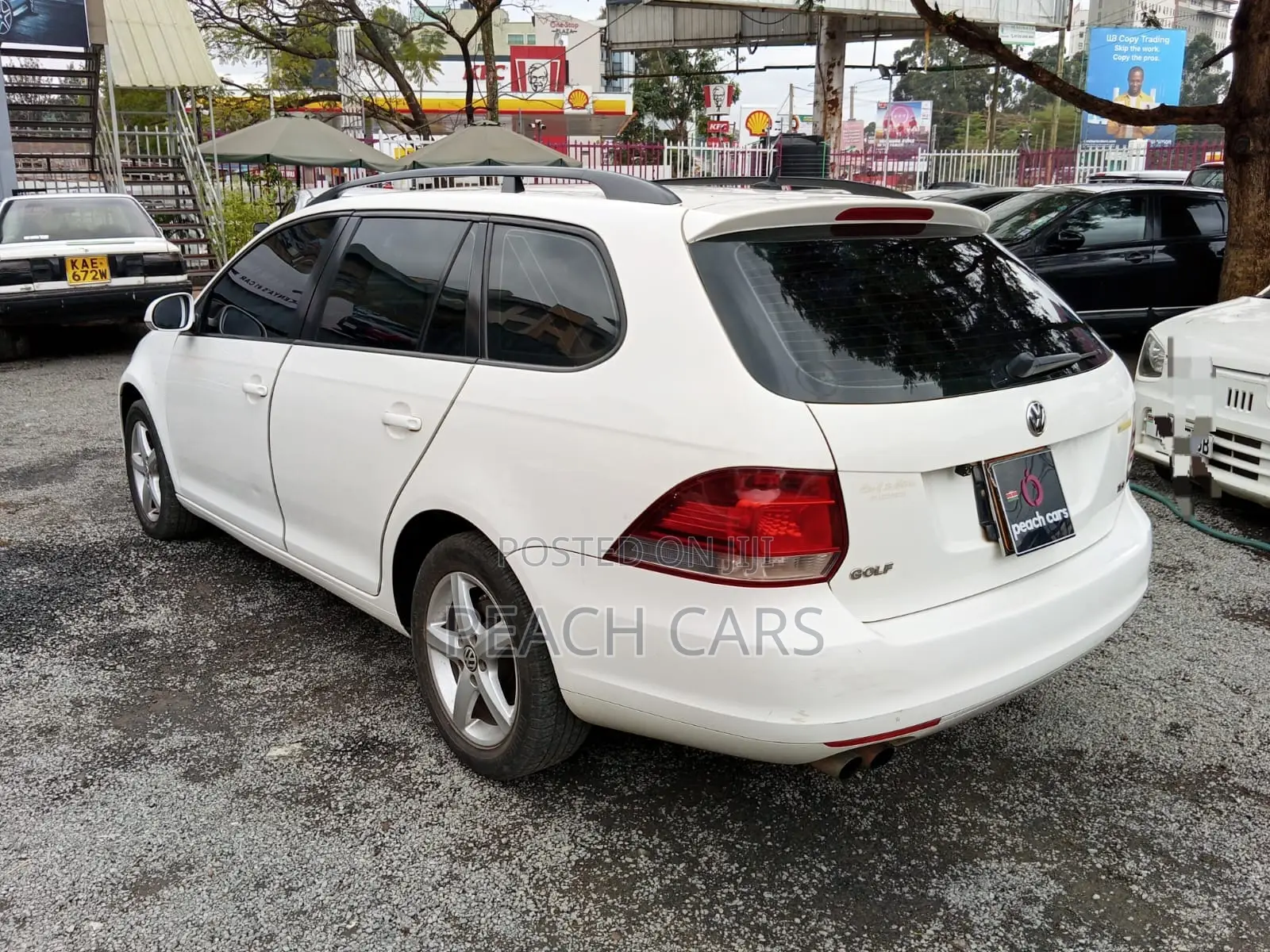 Volkswagen Golf 2011 White