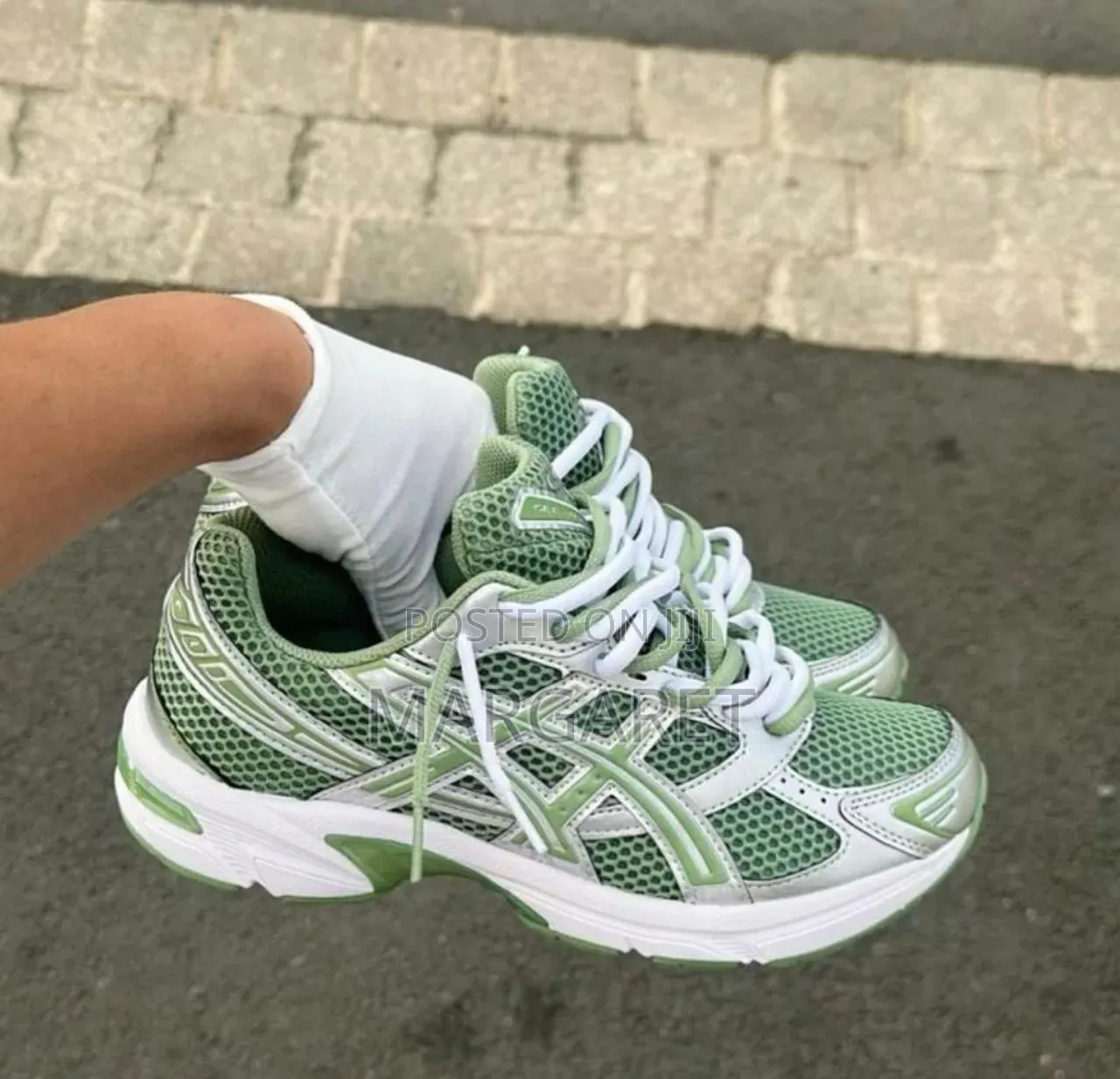 ASICS Sneakers