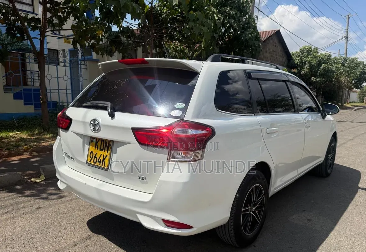 Toyota Corolla Fielder 2016 White