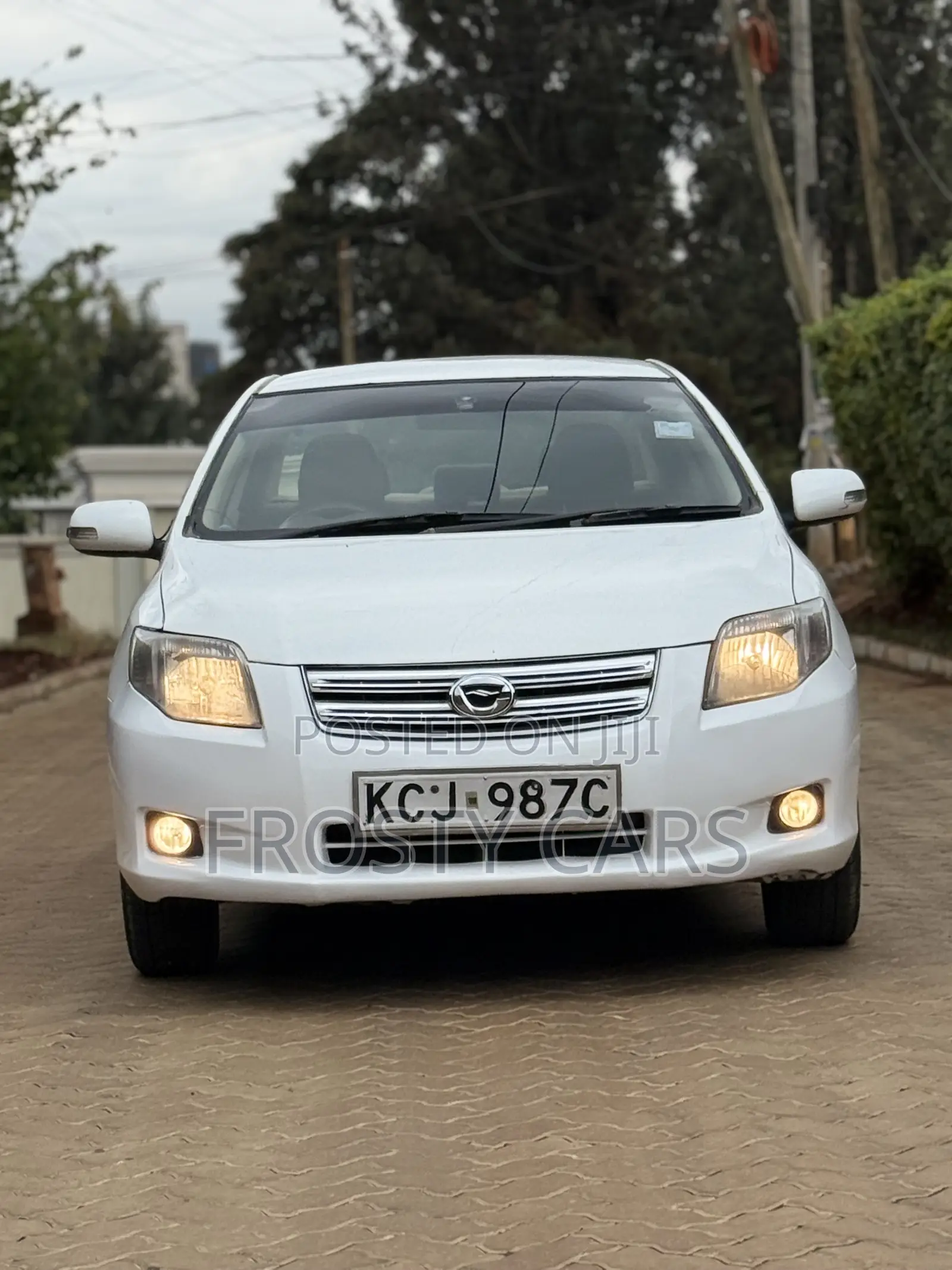 Toyota Axio 1.5 G 2WD 2011 White