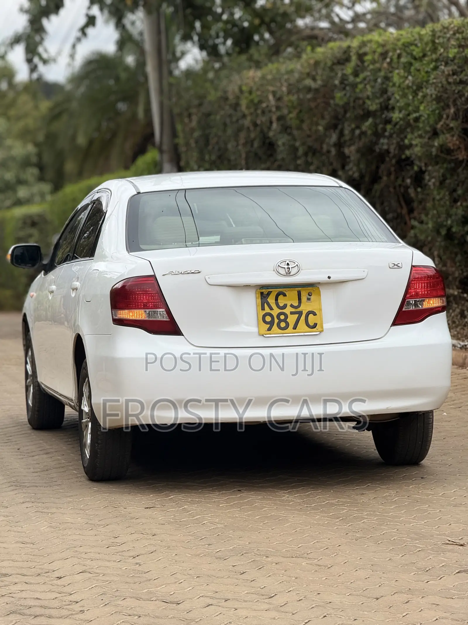 Toyota Axio 1.5 G 2WD 2011 White