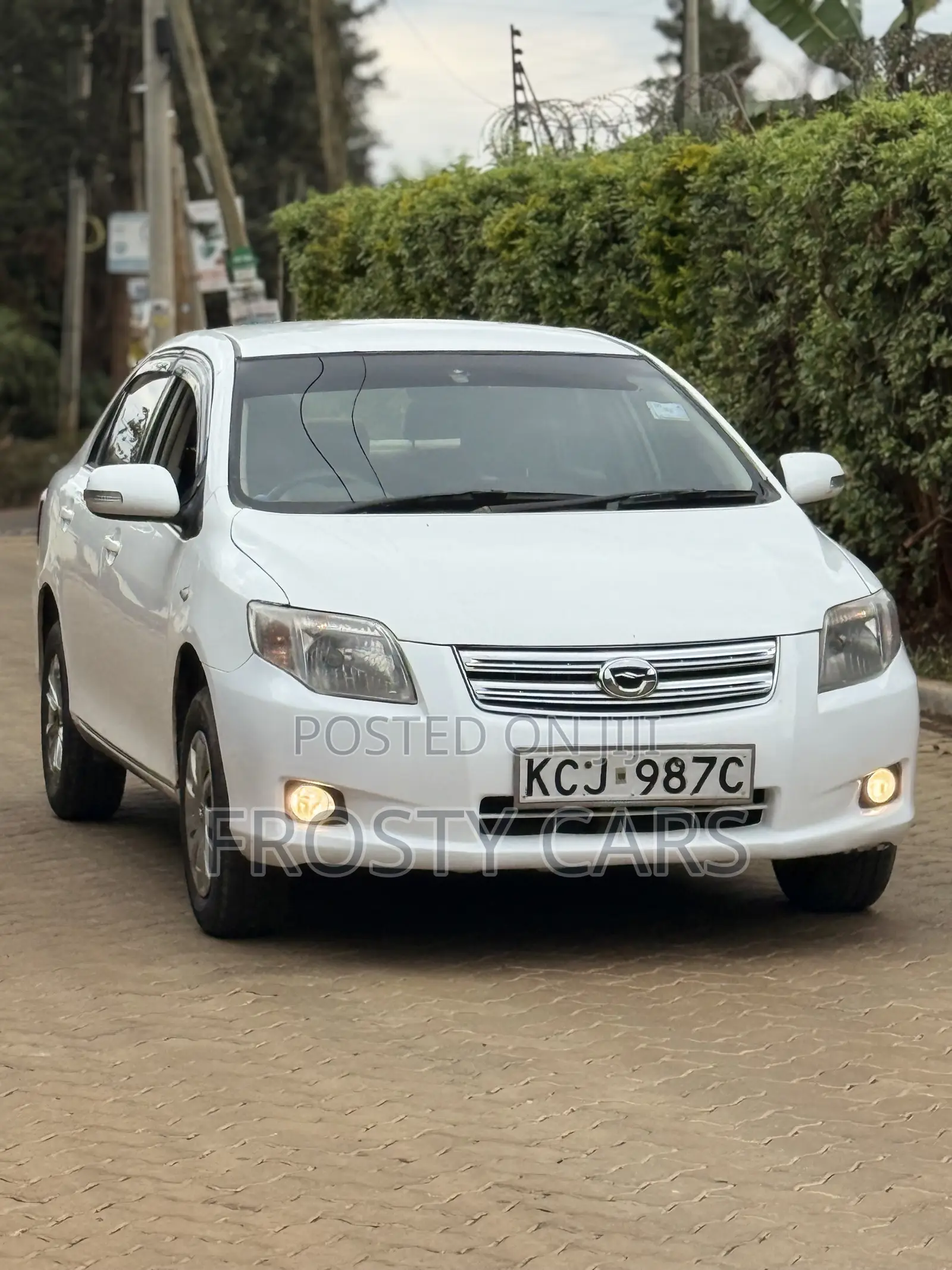 Toyota Axio 1.5 G 2WD 2011 White