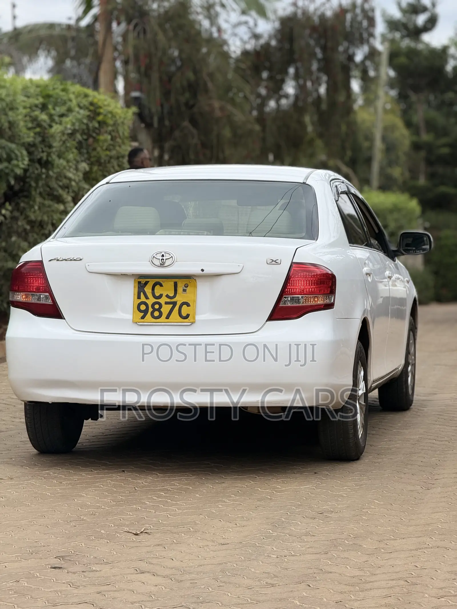 Toyota Axio 1.5 G 2WD 2011 White
