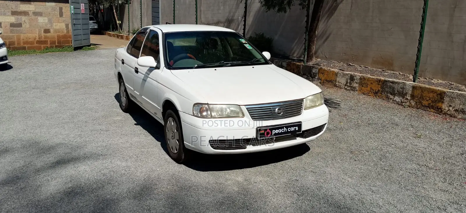Nissan Sunny 2003 White