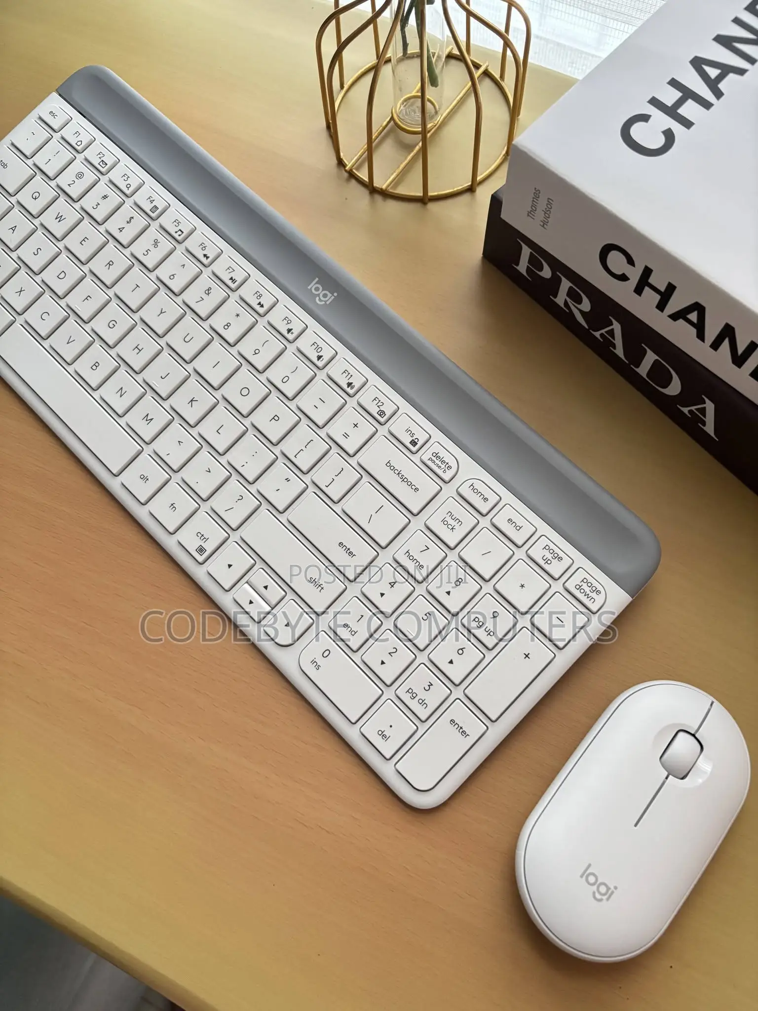 Logitech MK470 Slim Wireless Keyboard and Mouse Combo