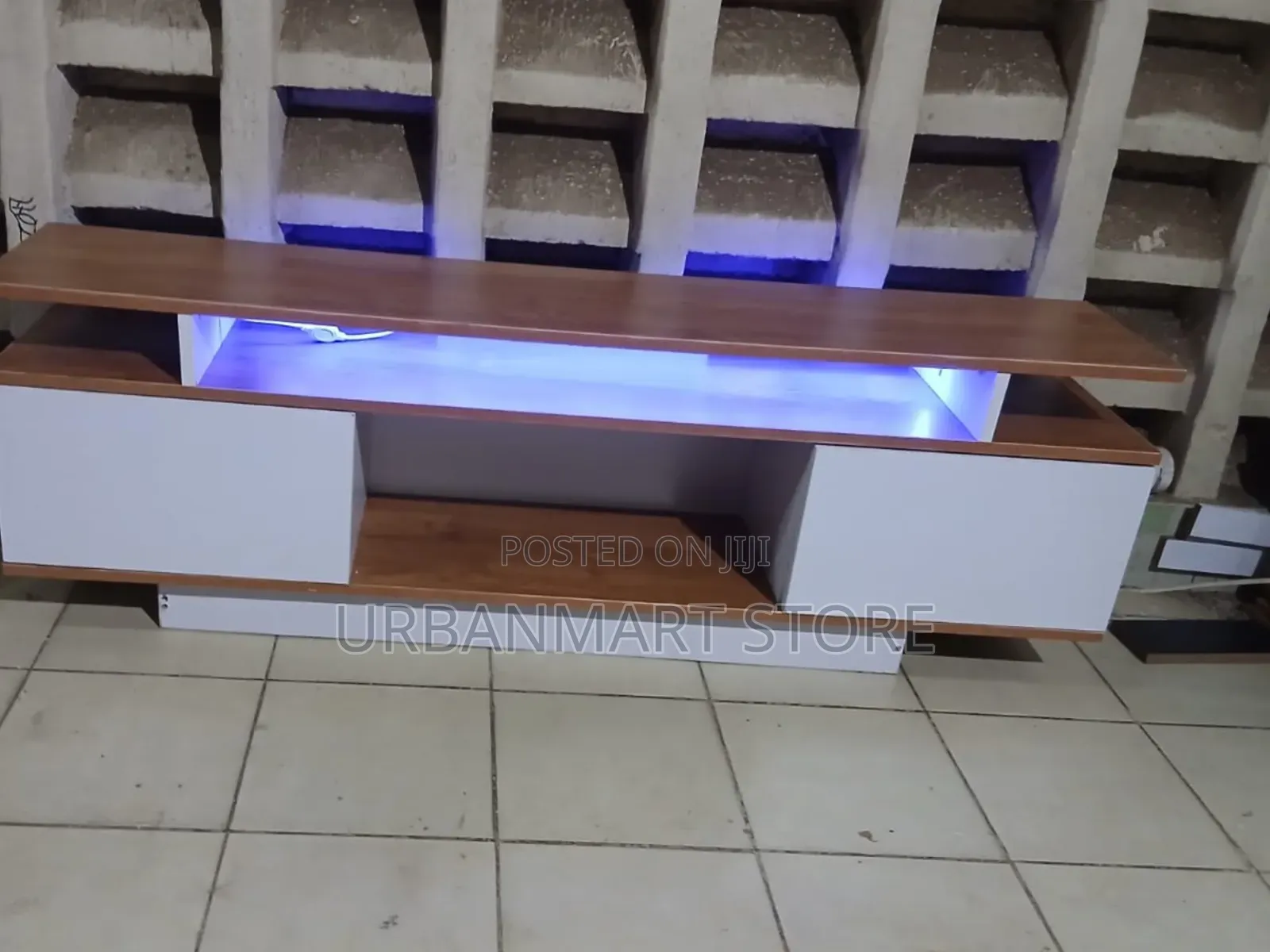 Nassau 5Ft TV Stand – Modern Entertainment Unit