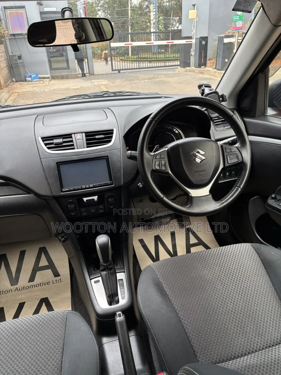 Suzuki Swift 2016 Red