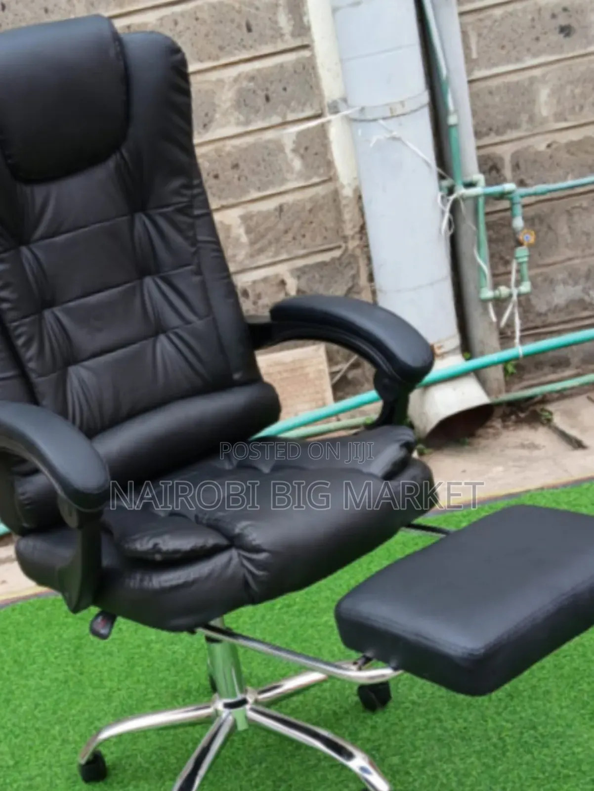 Managerial Boss Executive Office Chair With Footrest