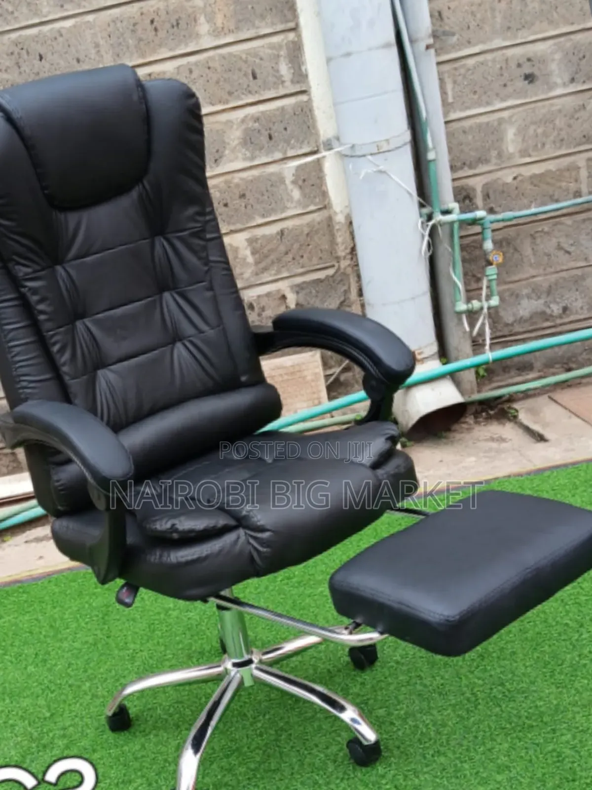 Managerial Boss Executive Office Chair With Footrest