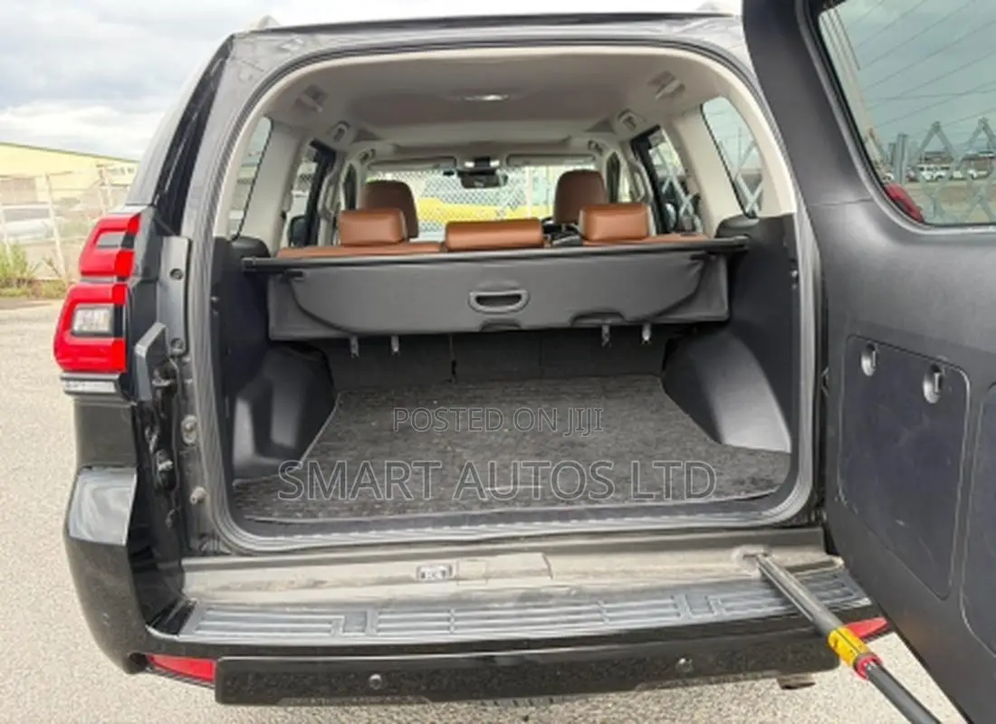 Toyota Land Cruiser Prado 2.8 2021 Black
