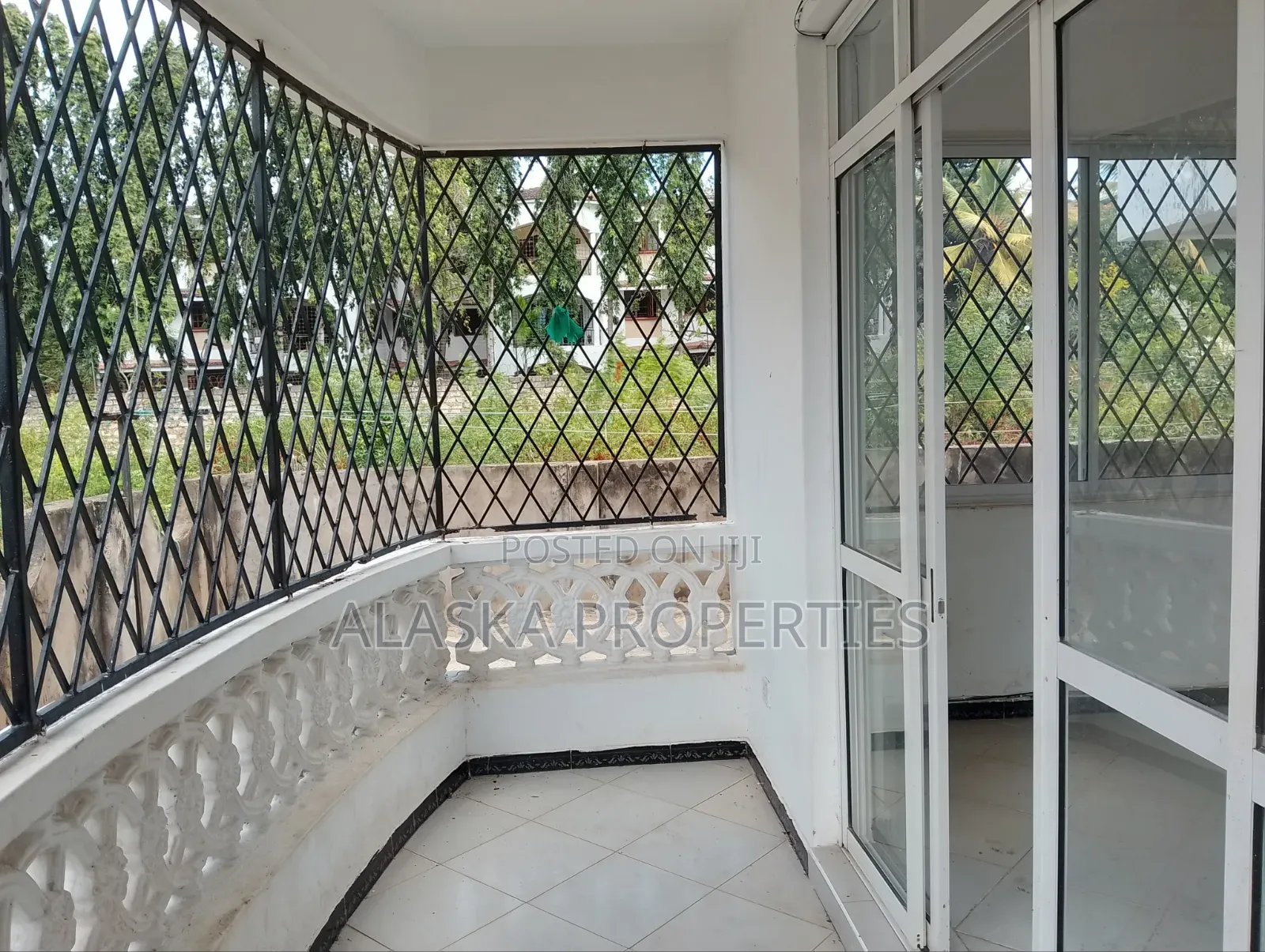 4bdrm Apartment in Beach Road Village, Nyali Mkomani for rent