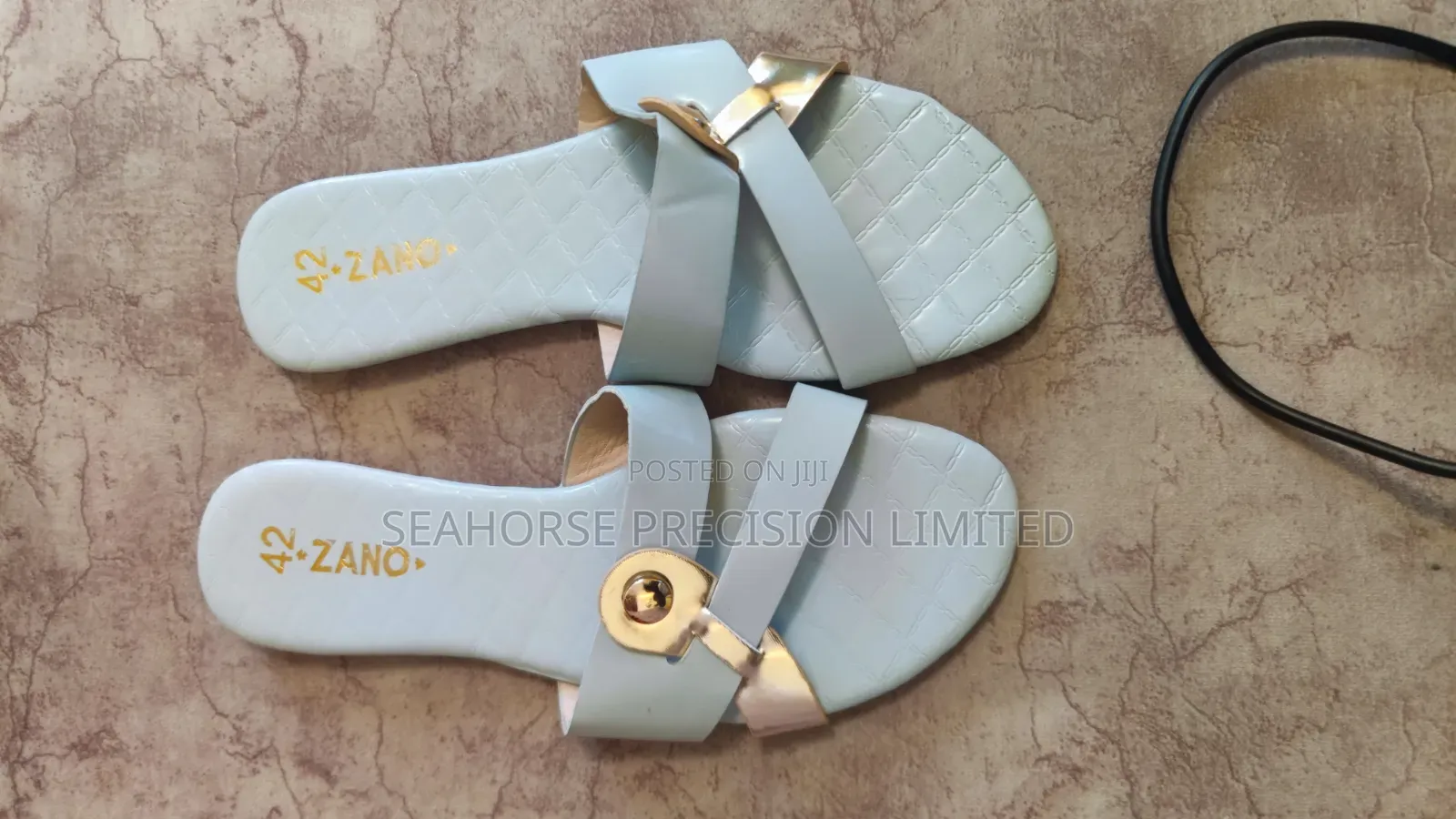 Elegant Ladies Flat Sandals – Comfortable & Stylish