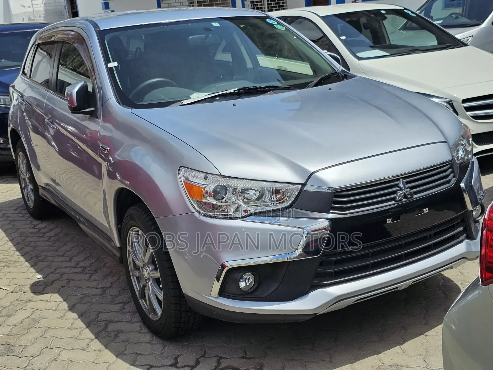 Mitsubishi RVR 2019 Silver