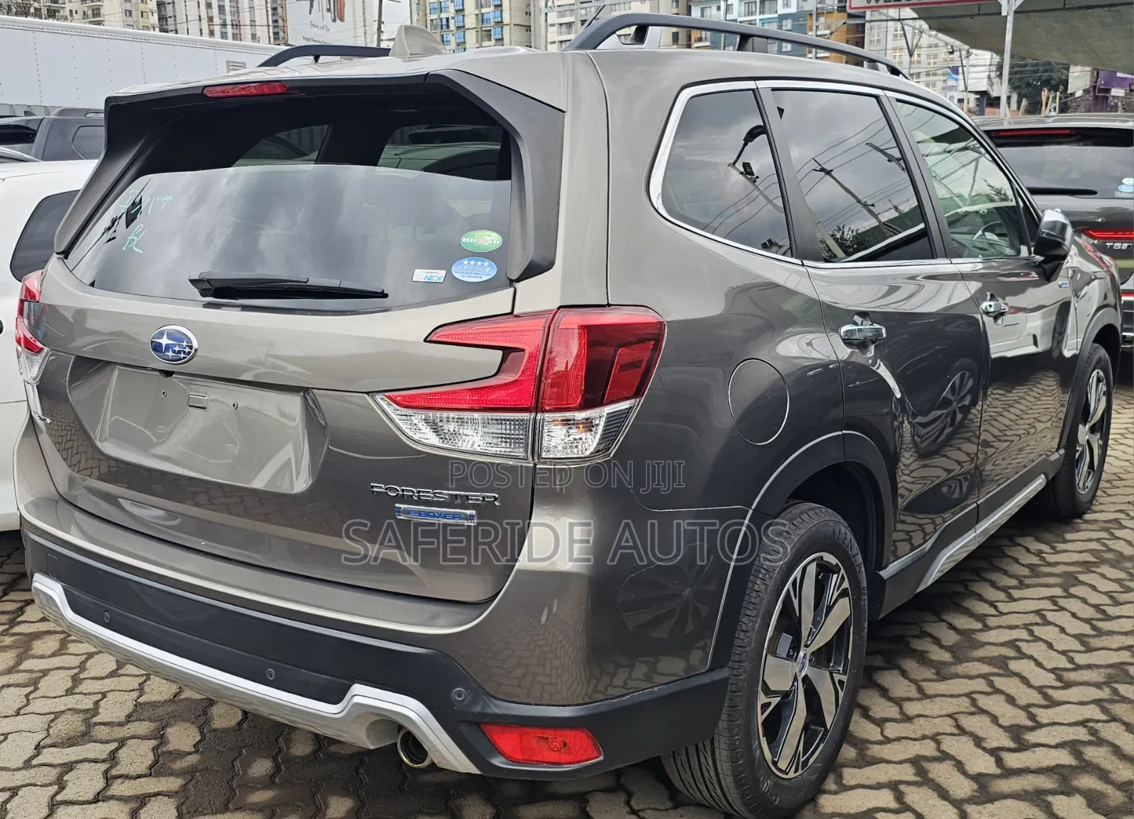 Subaru Forester Premium AWD 2019 Gold
