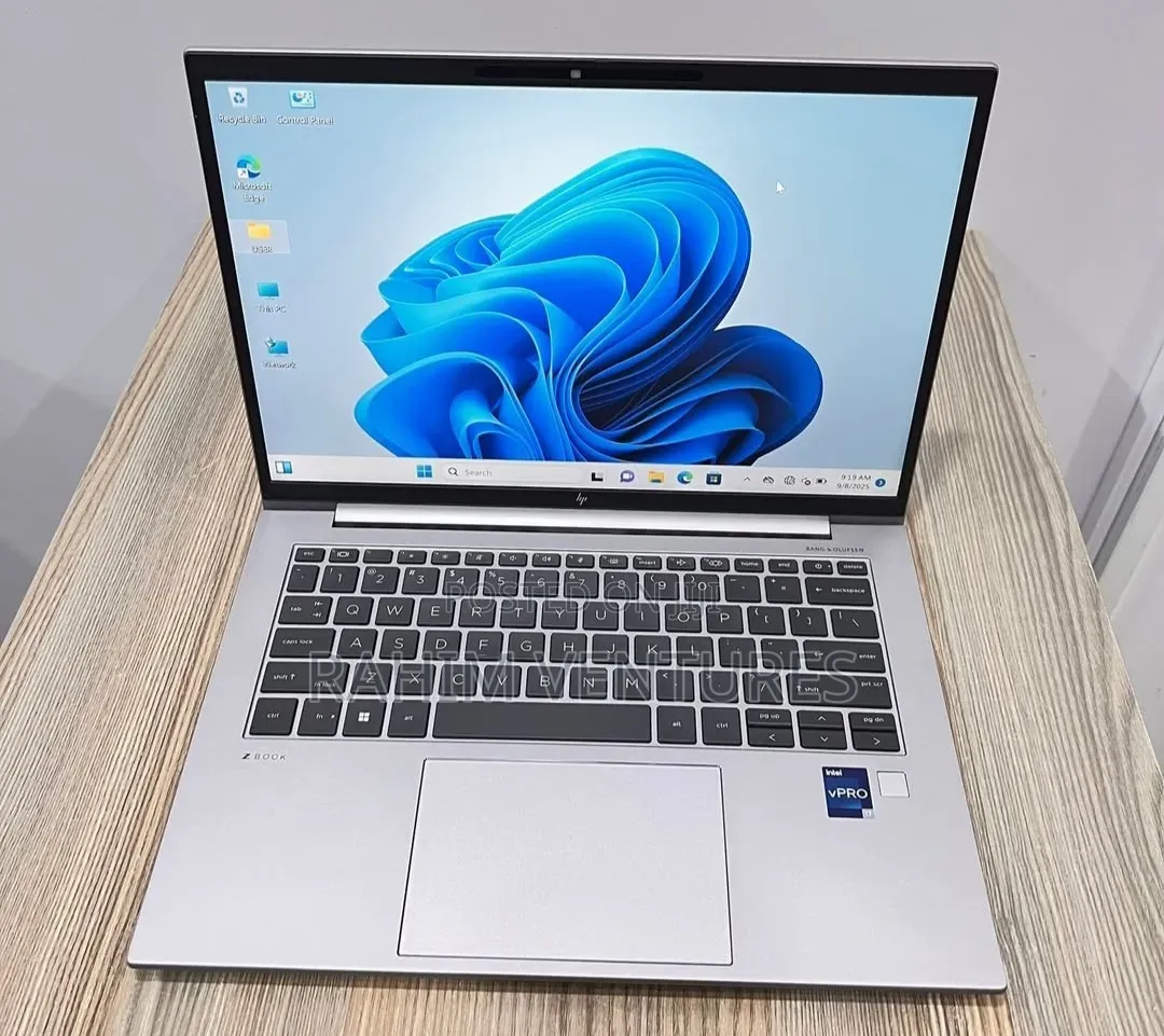 Laptop HP ZBook Firefly G9 16GB Intel Core i7 SSD 512GB