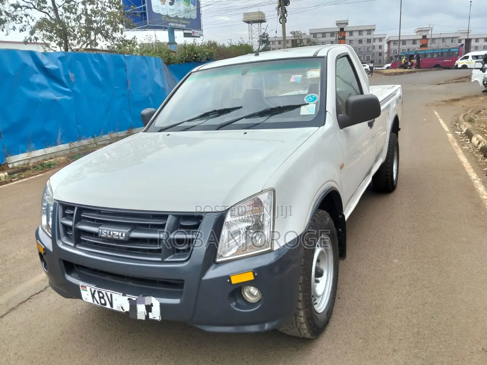 Isuzu D-MAX 2012 White
