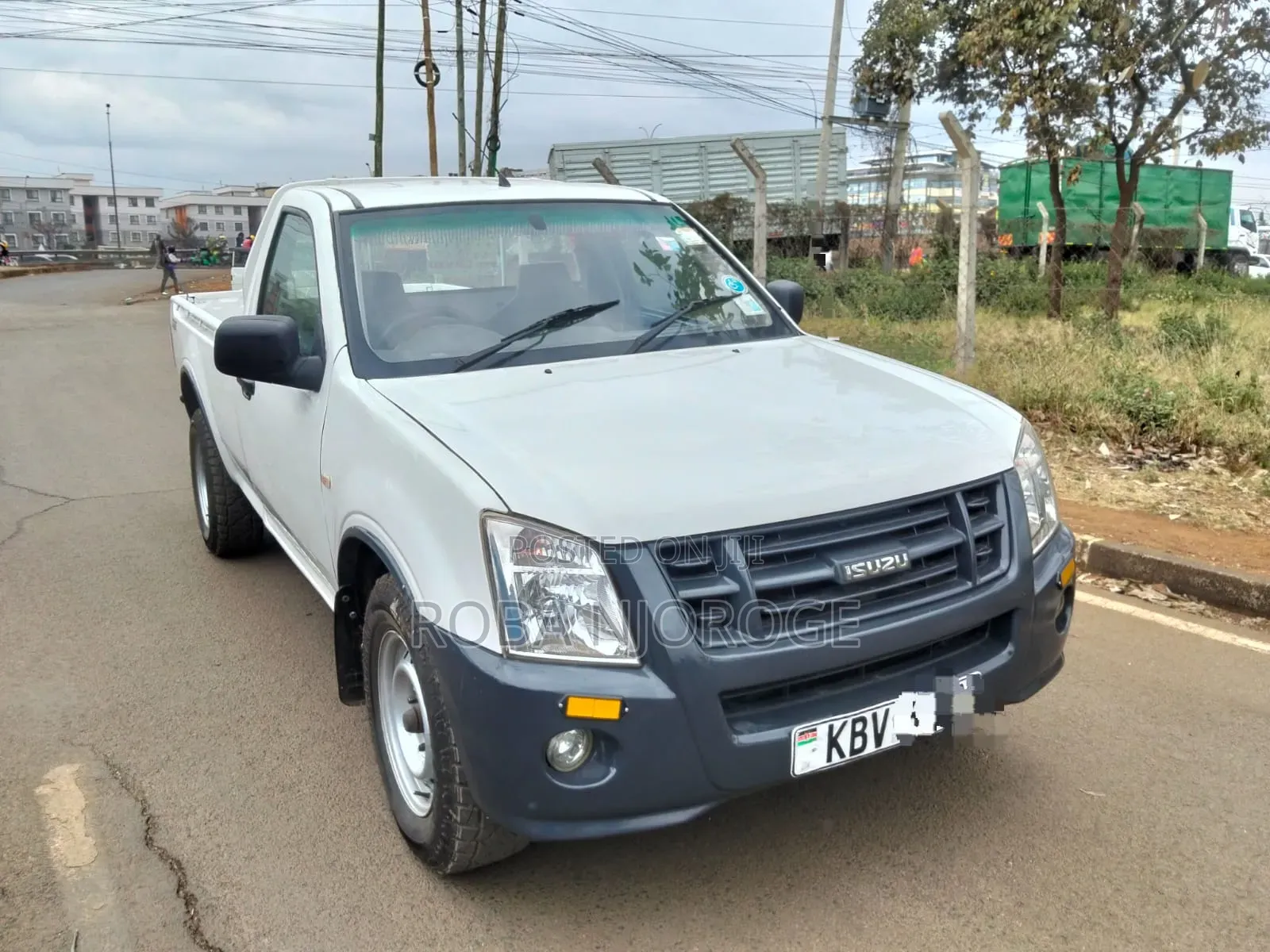 Isuzu D-MAX 2012 White