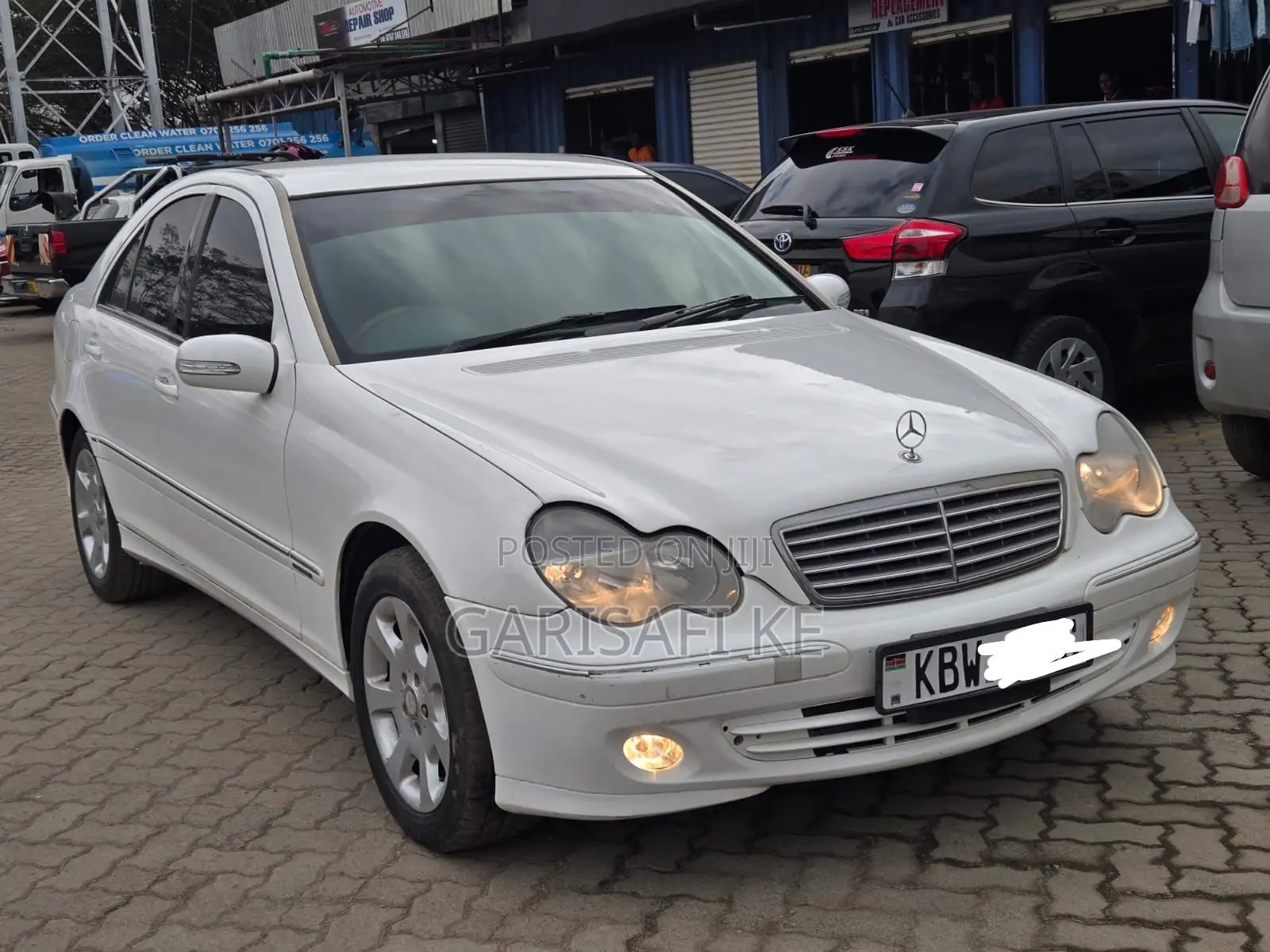 Mercedes-Benz C200 2006 White