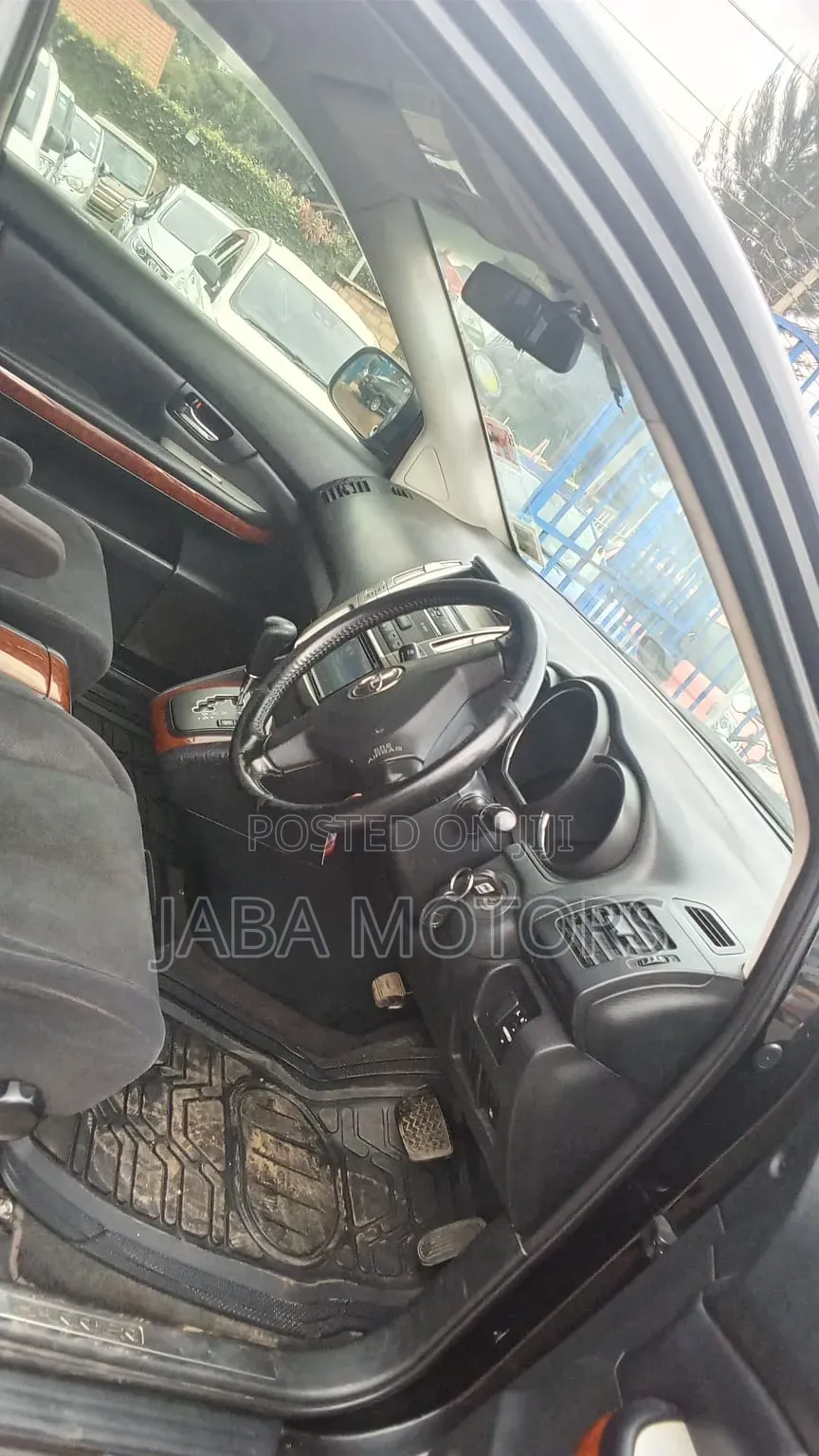 Toyota Harrier 2012 Black
