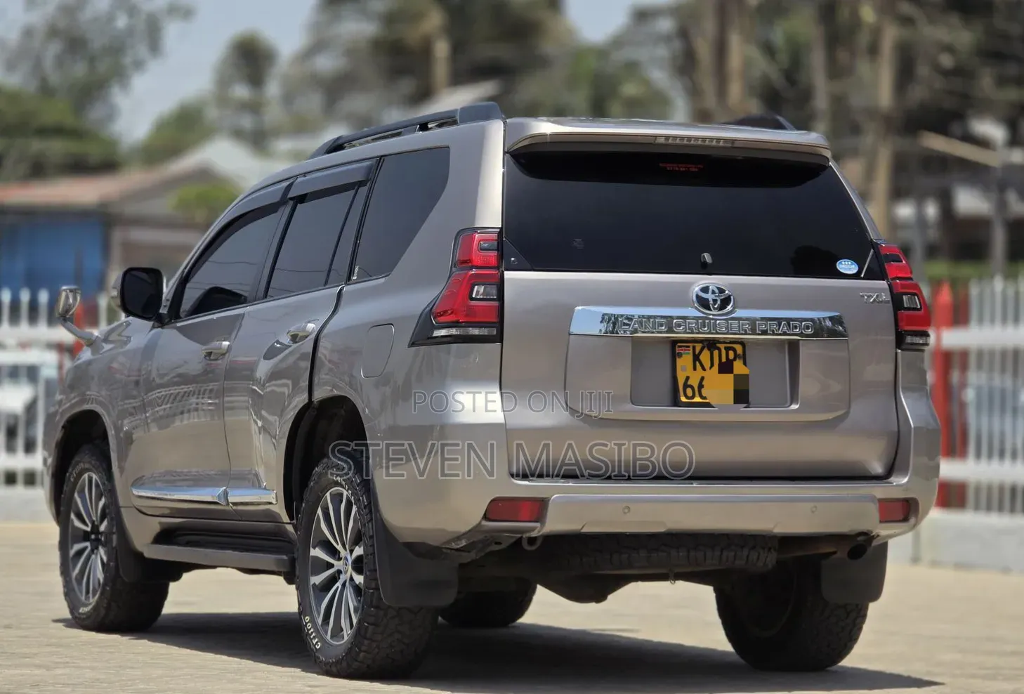 Toyota Land Cruiser Prado 2017 Silver