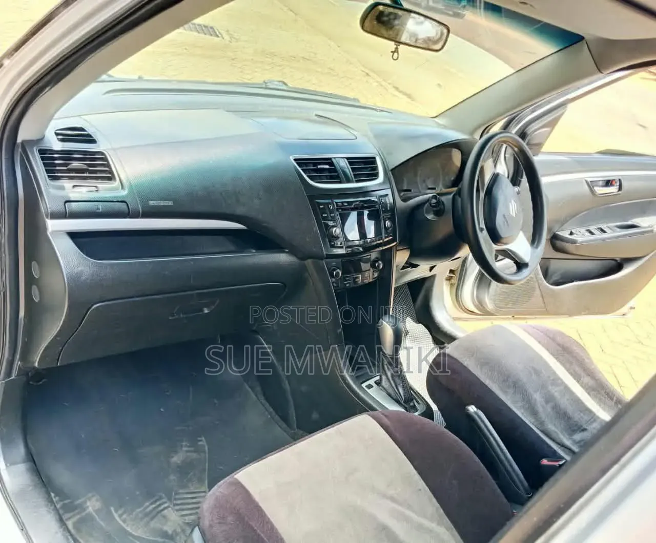 Suzuki Swift 2011 Silver