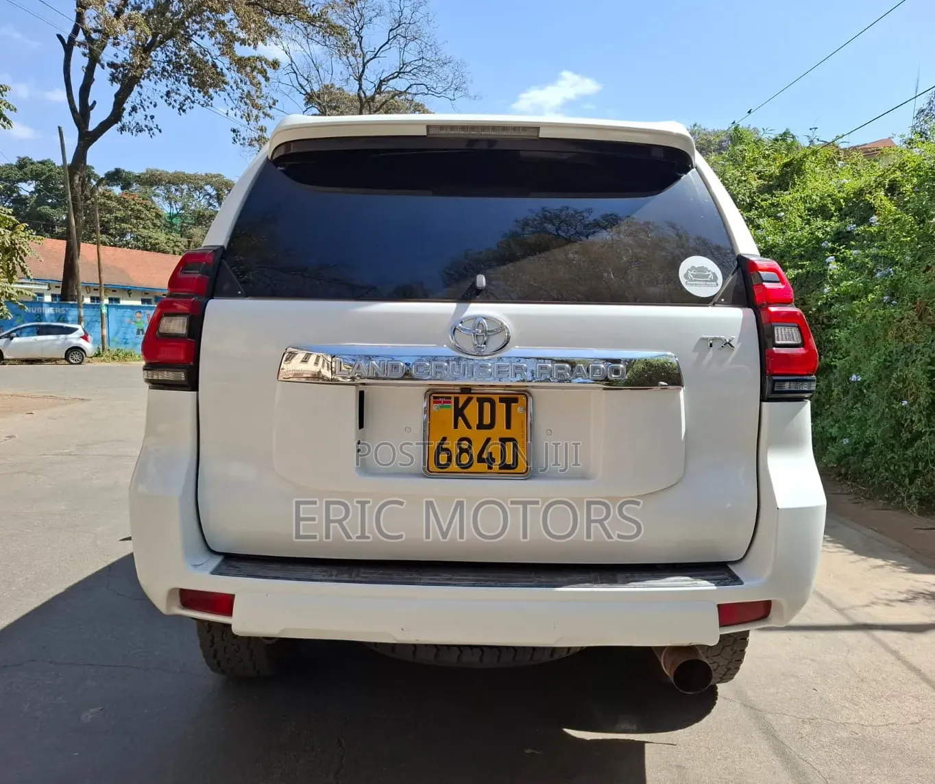 Toyota Land Cruiser Prado 2011 White