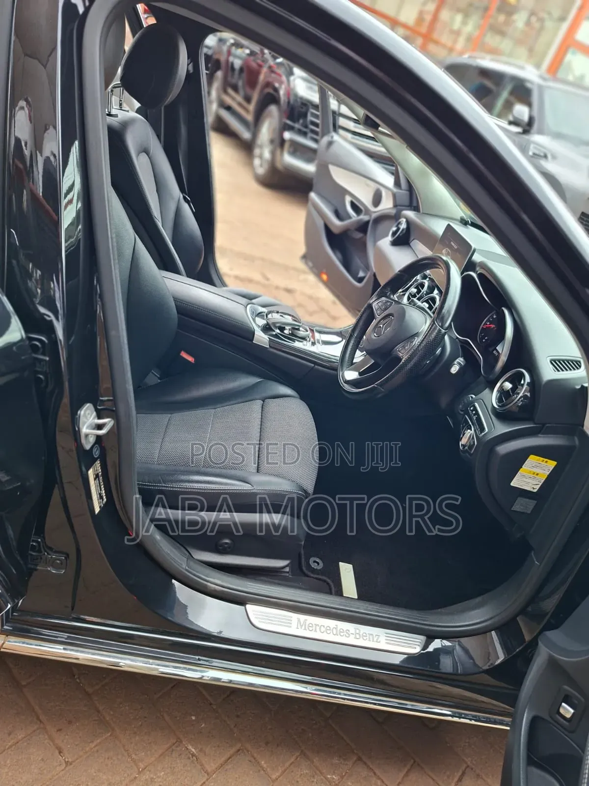 Mercedes-Benz C180 2016 Black